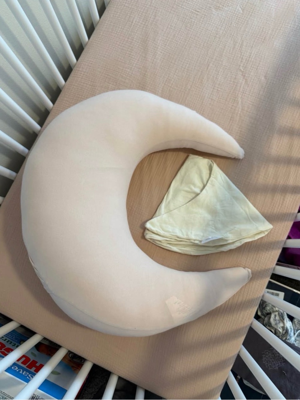 Snuggle Me Feeding Pillow + 2 Covers